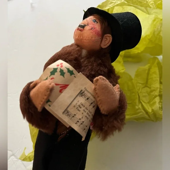 Annalee vintage Christmas Caroler - Picture 2 of 6
